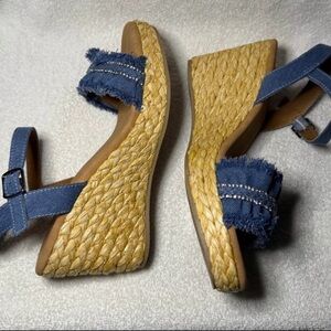 New Stylish Blue Denim Wedge Sandals, Womens size 8